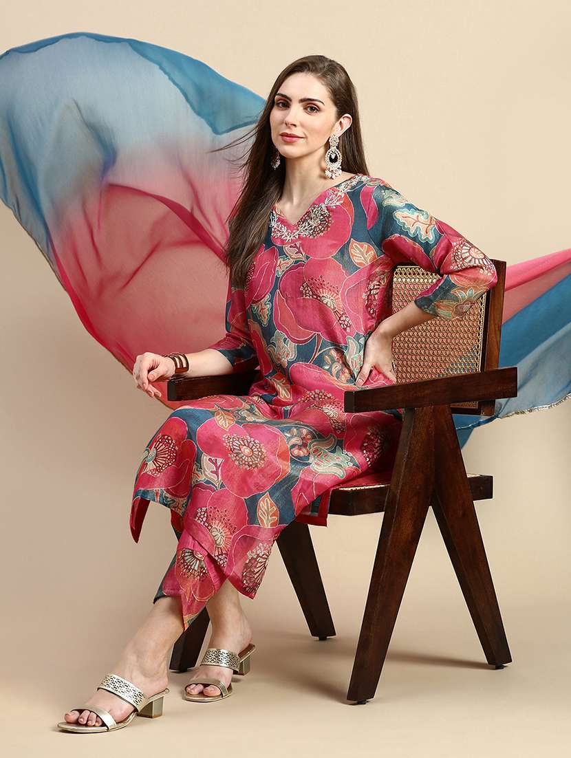 women floral printed kurta pant set with dupatta - 21387714 -  Standard Image - 4