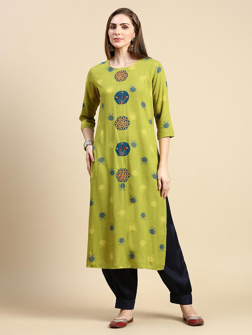 women green round neck straight kurta - 21387742 - Zoom Image - 0