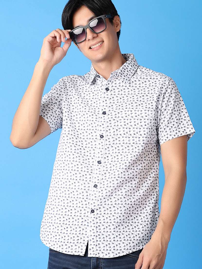 men printed short sleeves casual shirt - 21388066 -  Standard Image - 1