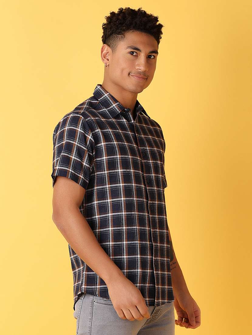 men checks short sleeves casual shirt - 21388067 -  Standard Image - 1