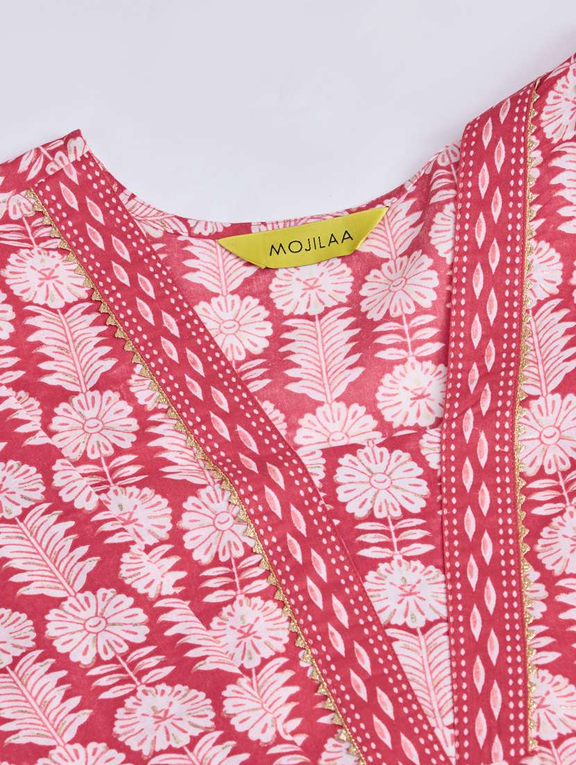 women three quarter sleeve kurta pant with dupatta set - 21391324 -  Standard Image - 4