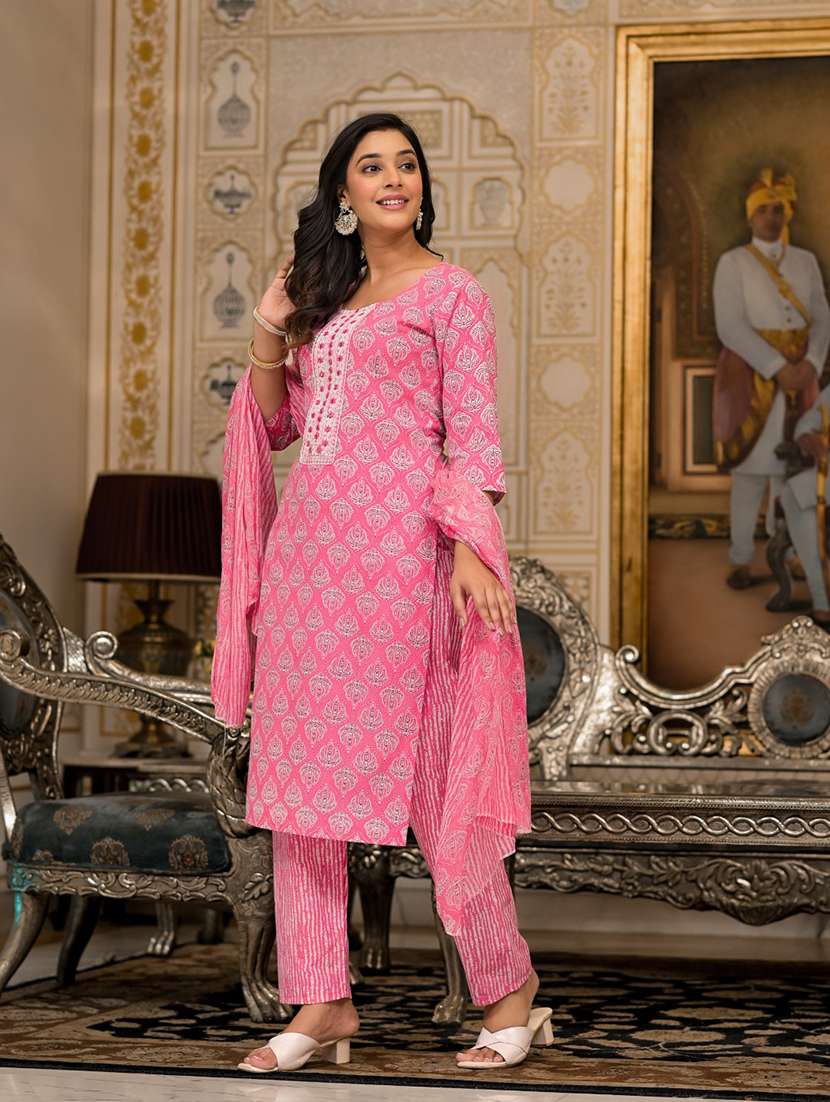 women three quarter sleeve kurta pant with dupatta set - 21391926 -  Standard Image - 1