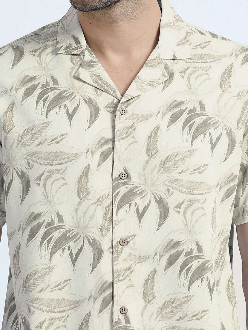 men off-white leaf printed short sleeve cuban collar casual shirt - 21392246 - Standard Image - 4