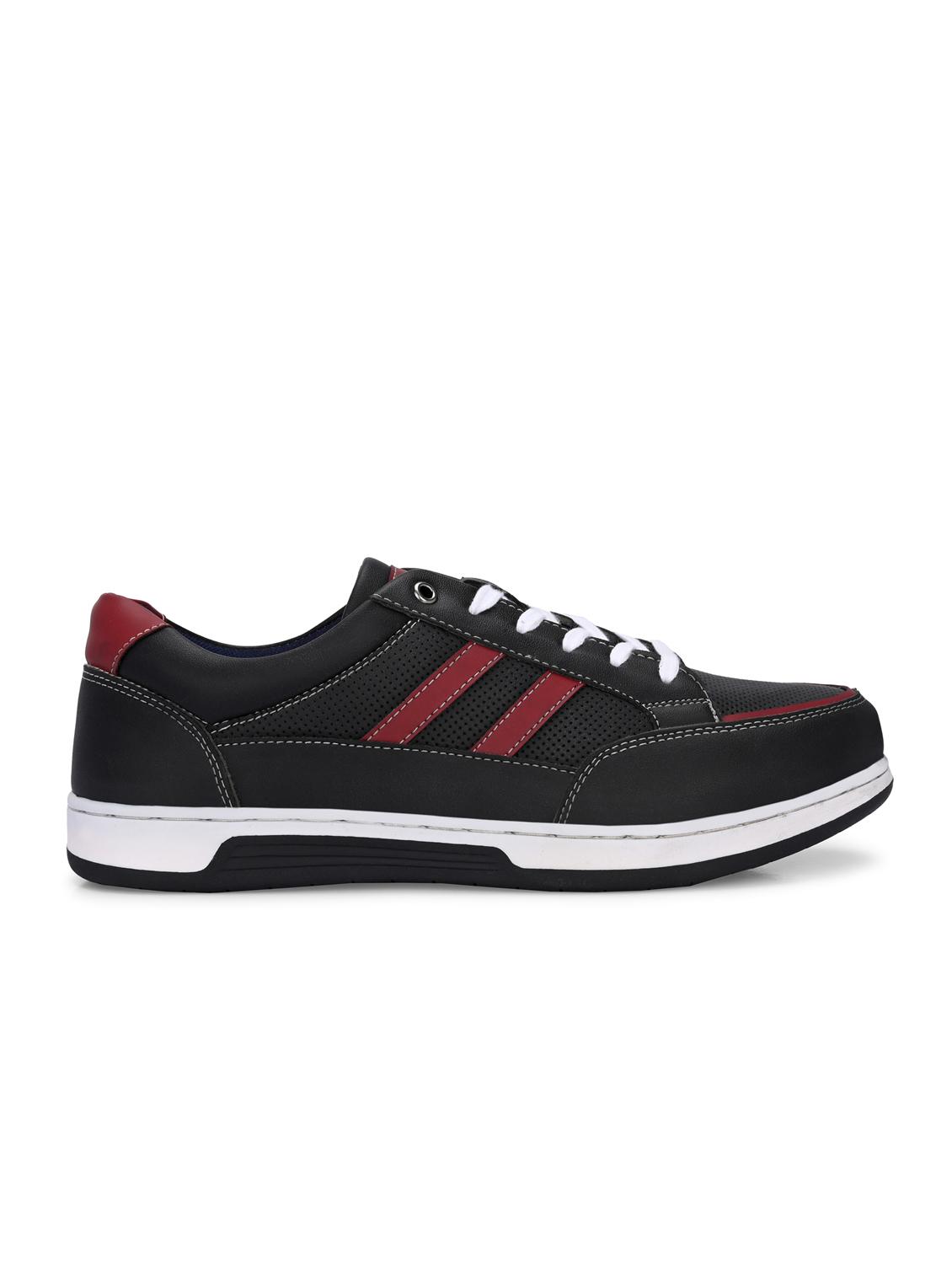 men lace up sneakers - 21393656 -  Standard Image - 1