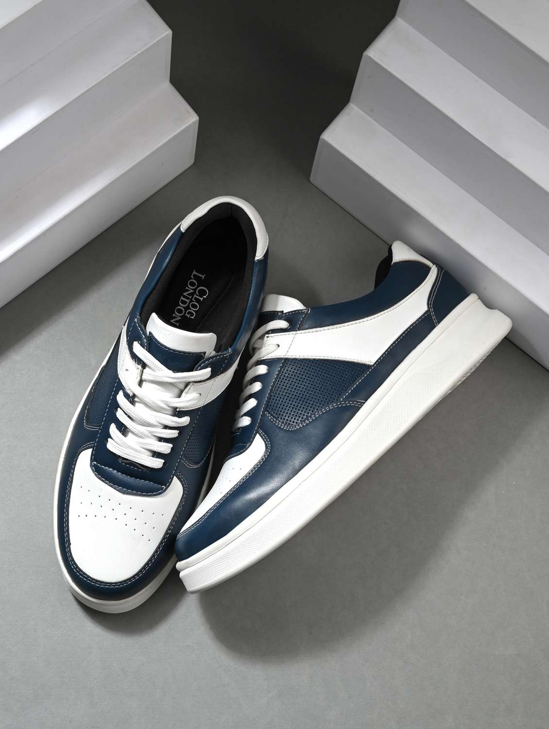 men lace up sneakers - 21393663 -  Zoom Image - 0