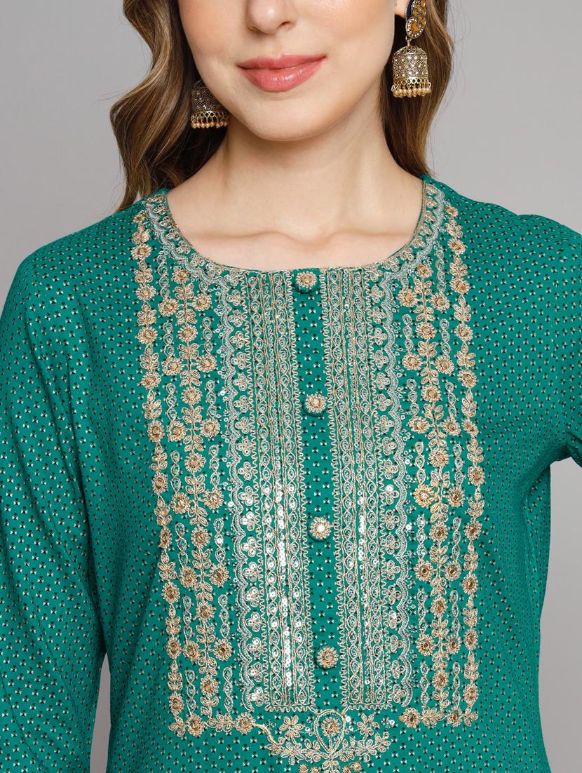 women three quarter sleeve embroidered kurta palazzo set - 21398873 - Standard Image - 4