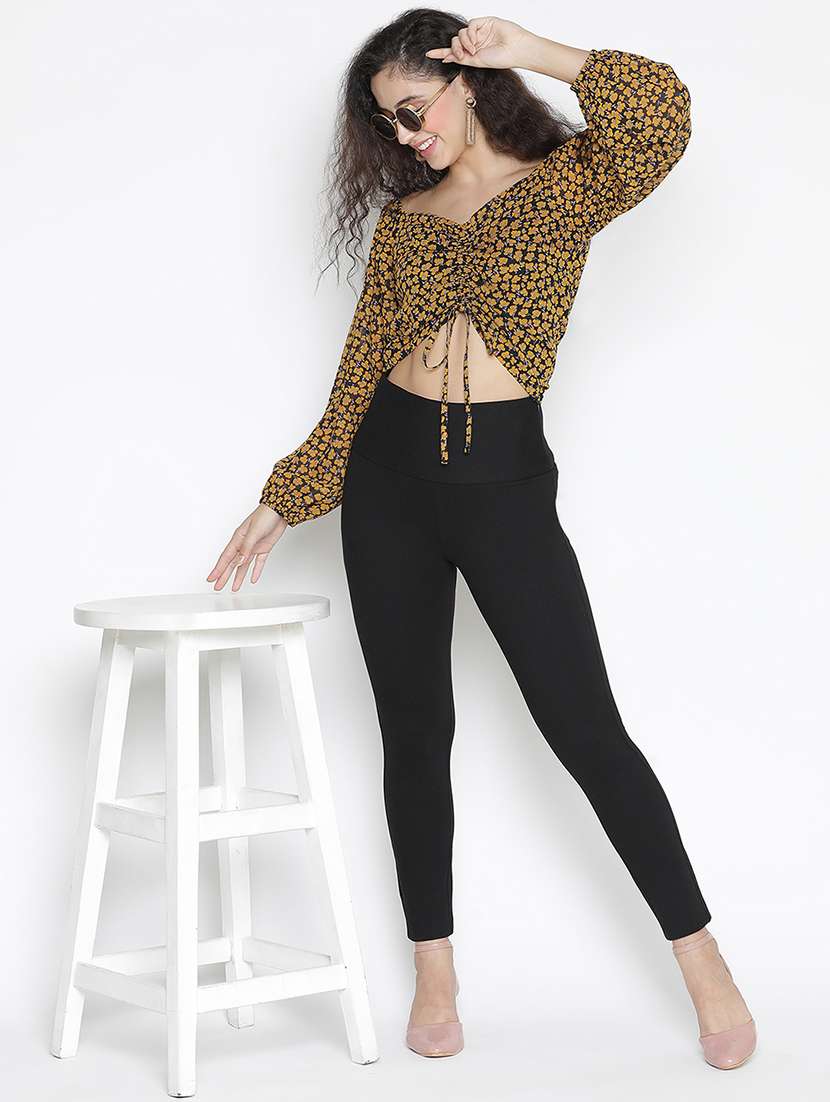 black floral printed crop top - 21399526 - Standard Image - 4