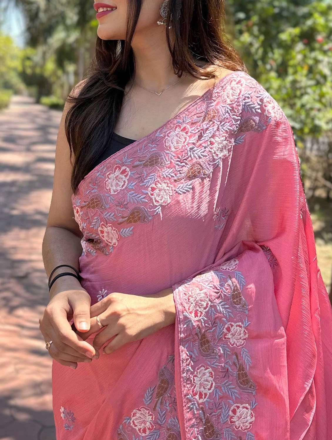 women pink embroidered saree - 21402035 -  Standard Image - 1