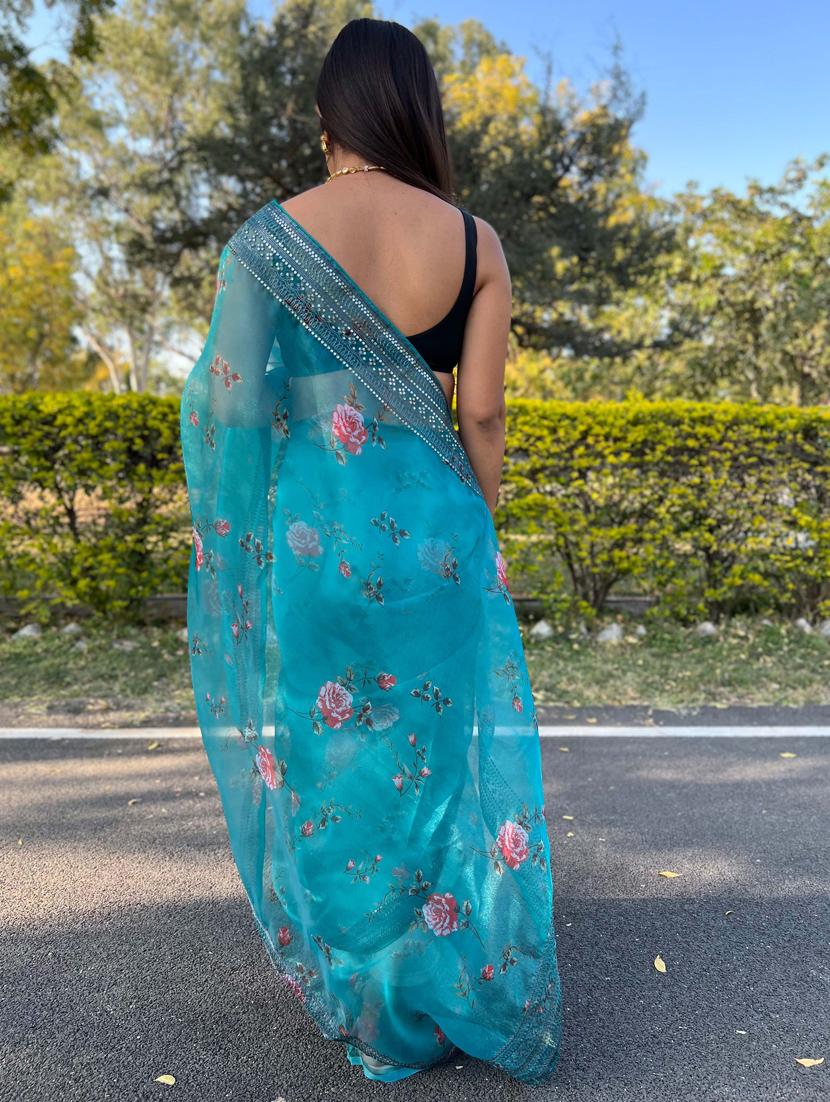 women light blue floral printed saree with blouse - 21402054 - Standard Image - 1