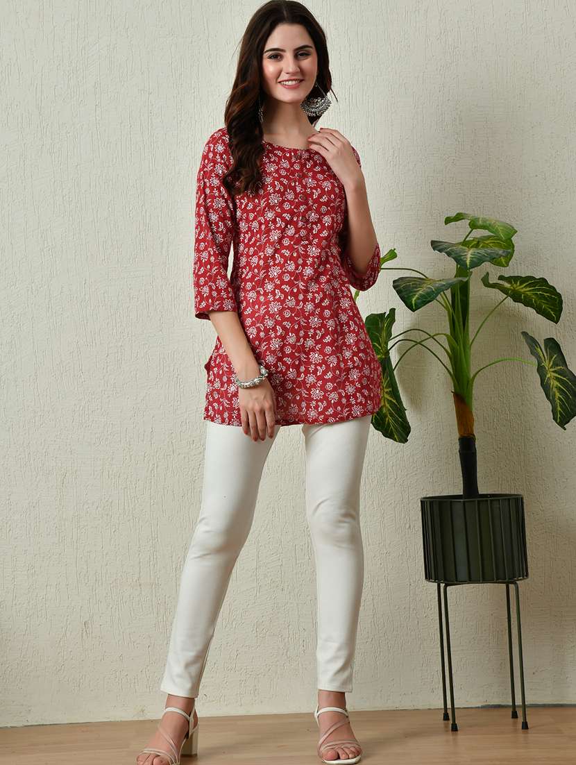 women red cotton straight kurti - 21450009 -  Standard Image - 4
