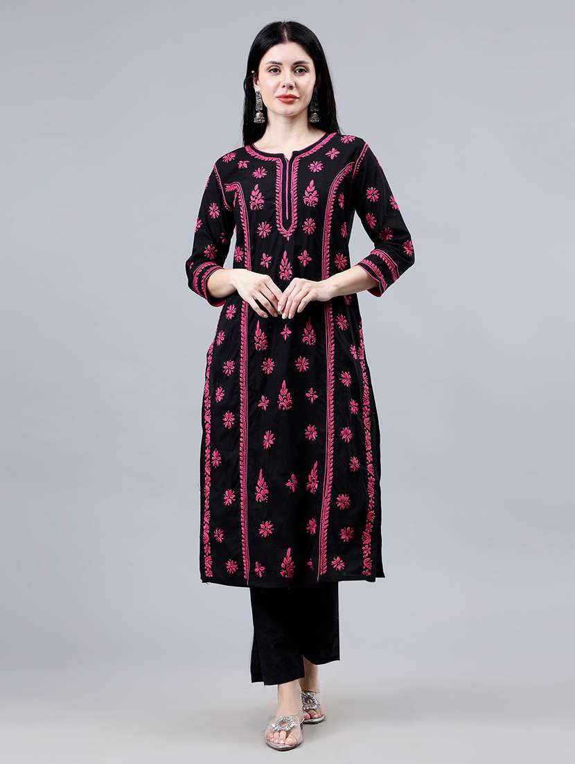 women three quarter sleeve chikankari work kurta 