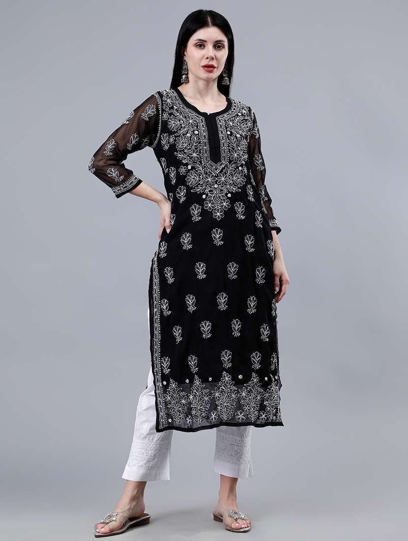 women three quarter sleeve chikankari work kurta 