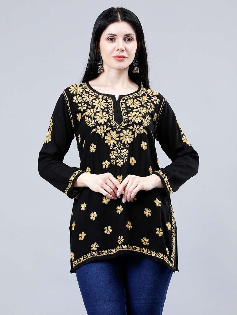 women chikankari straight kurti