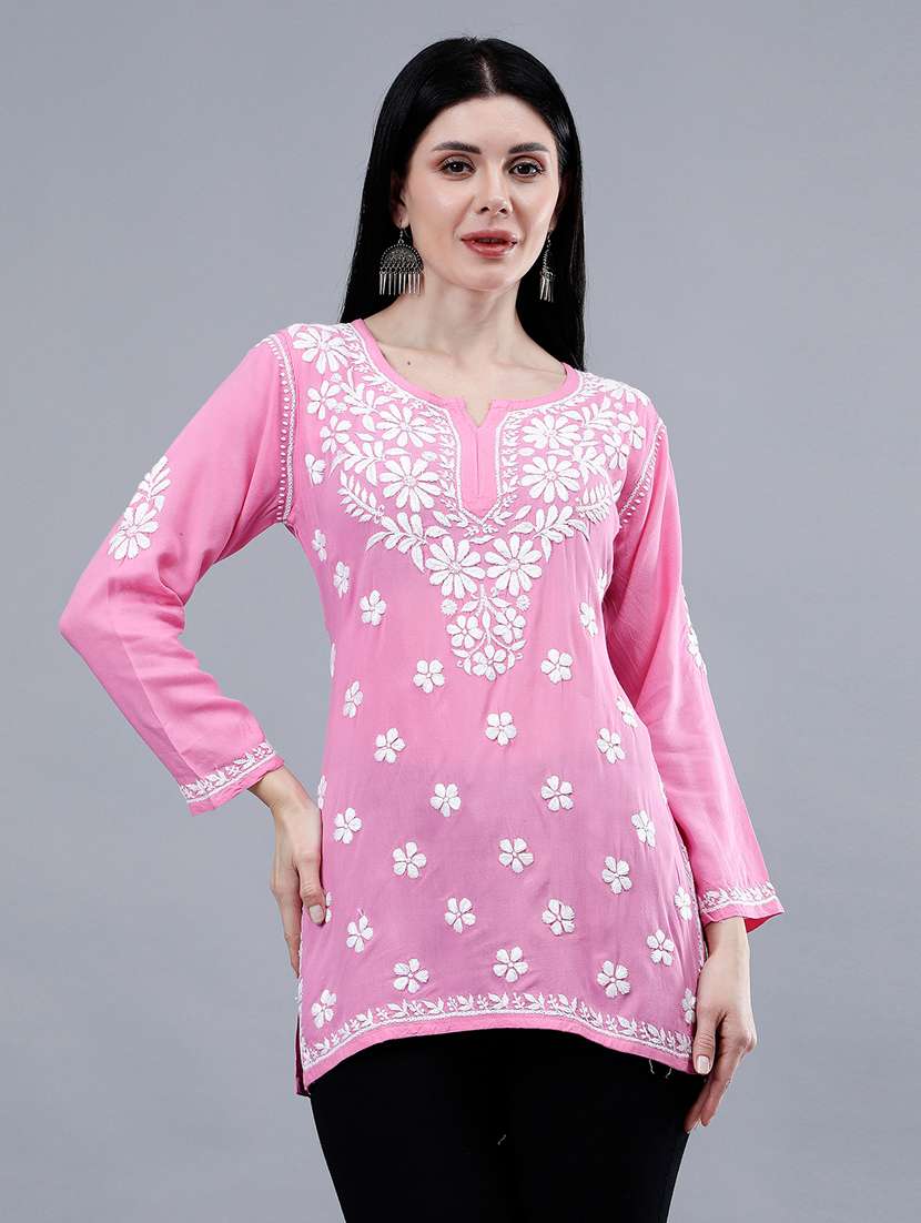 women chikankari straight kurti