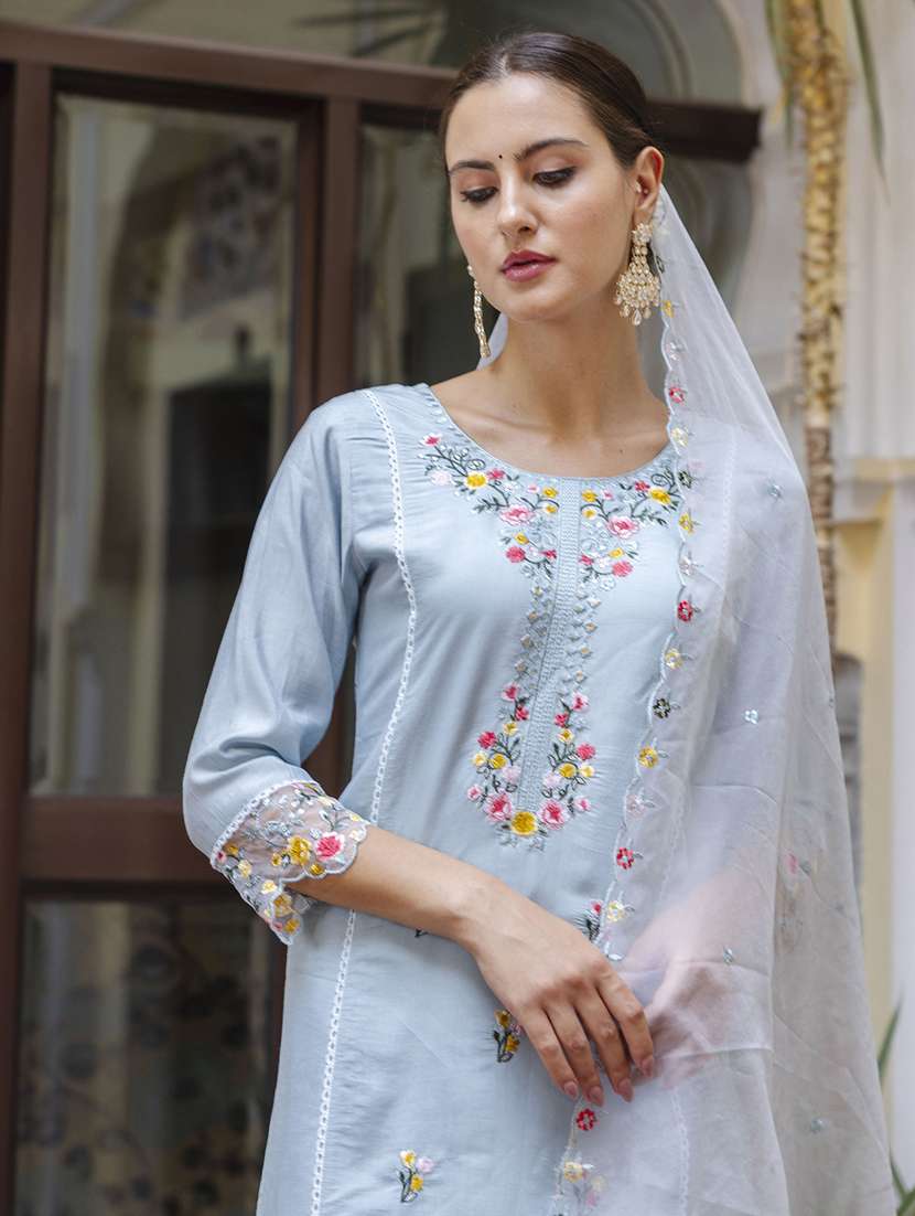 women three quarter sleeve kurta pant with dupatta set - 21450858 - Standard Image - 4