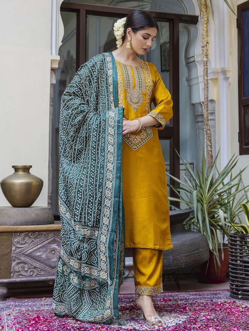 women three quarter sleeve kurta pant with dupatta set