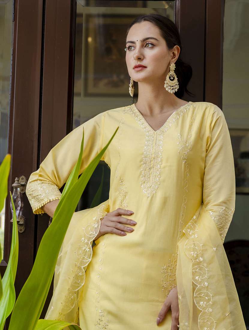 women three quarter sleeve kurta pant with dupatta set - 21450866 -  Standard Image - 4