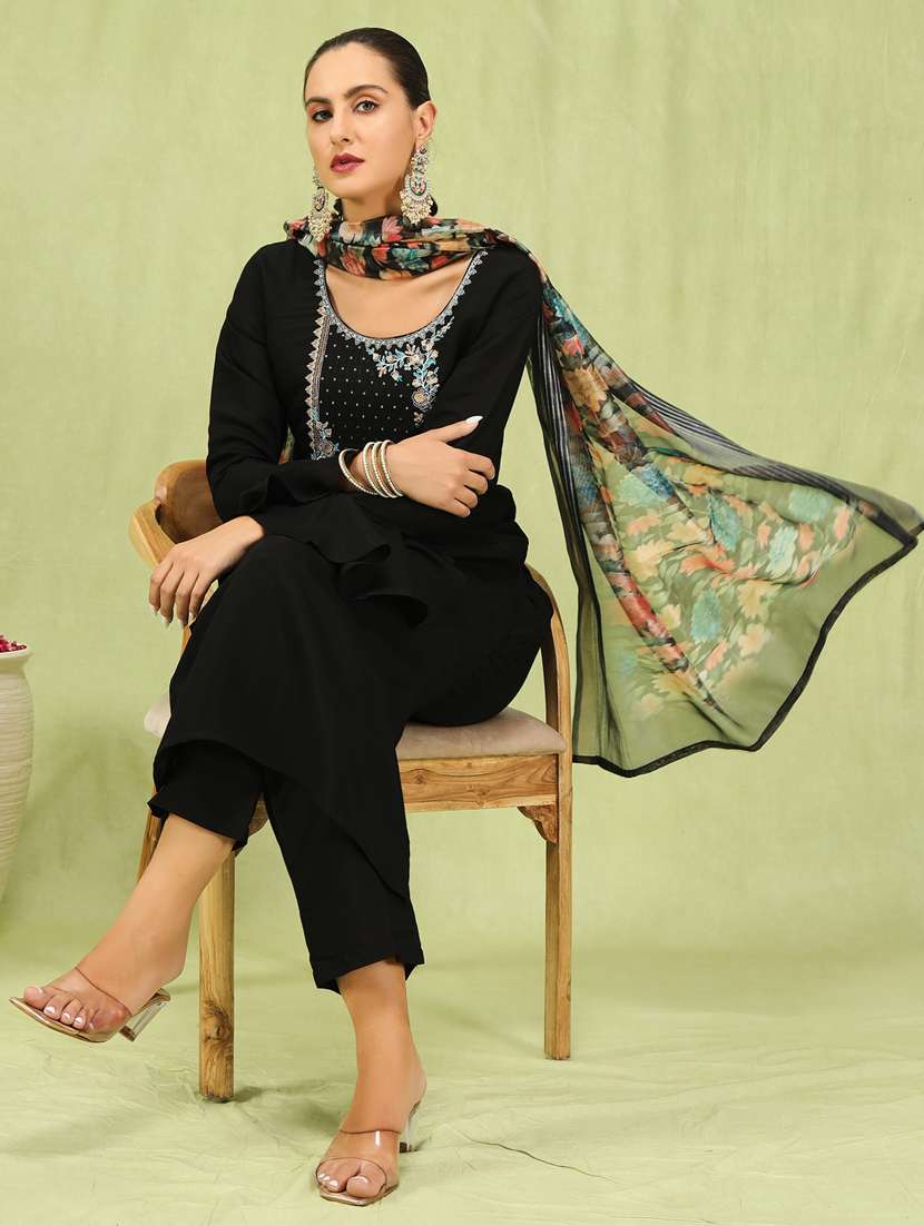 women black kurta dupatta set - 21450890 -  Standard Image - 4