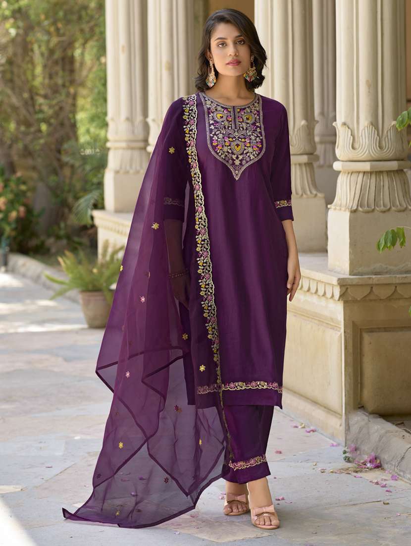 women purple kurta dupatta set
