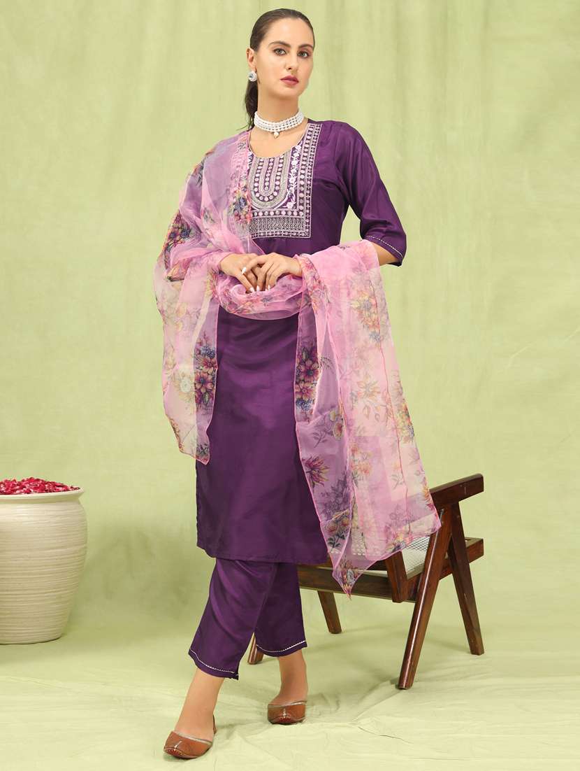 women purple kurta dupatta set