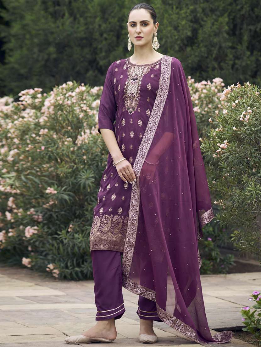 women purple kurta dupatta set