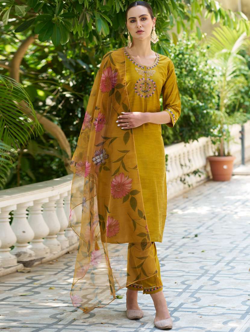 women mustard kurta dupatta set