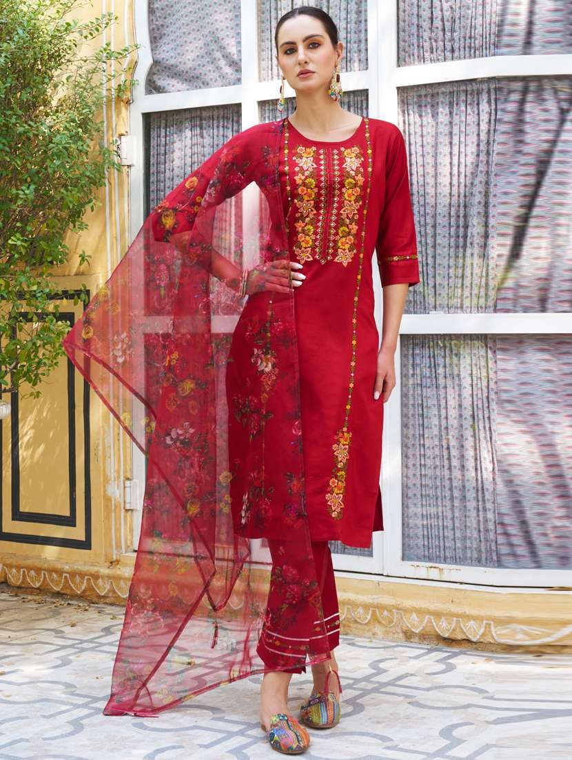 women red kurta dupatta set