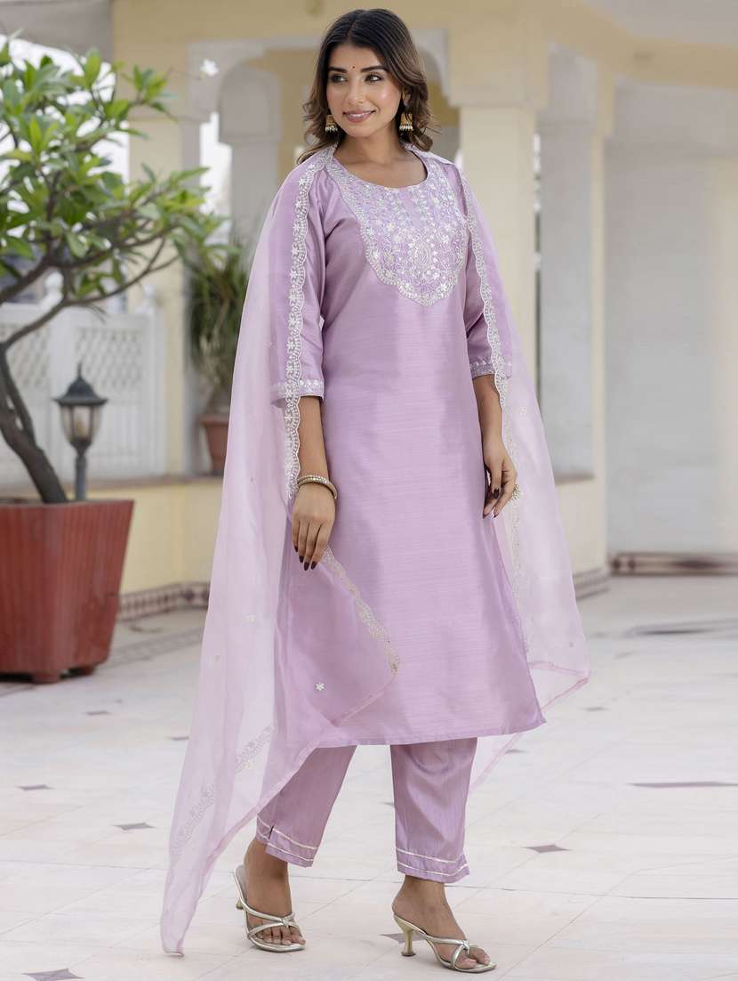 women lavender kurta dupatta set