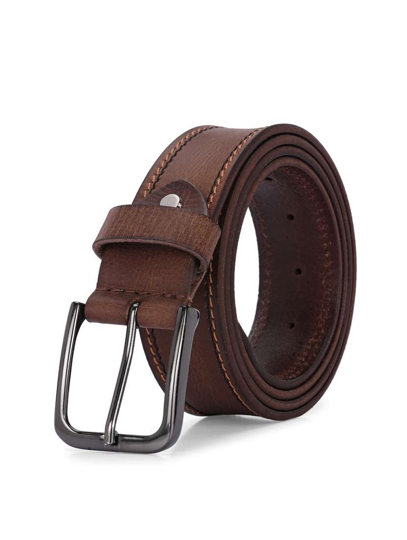 men pin buckle leather bet - 21451113 -  Standard Image - 1