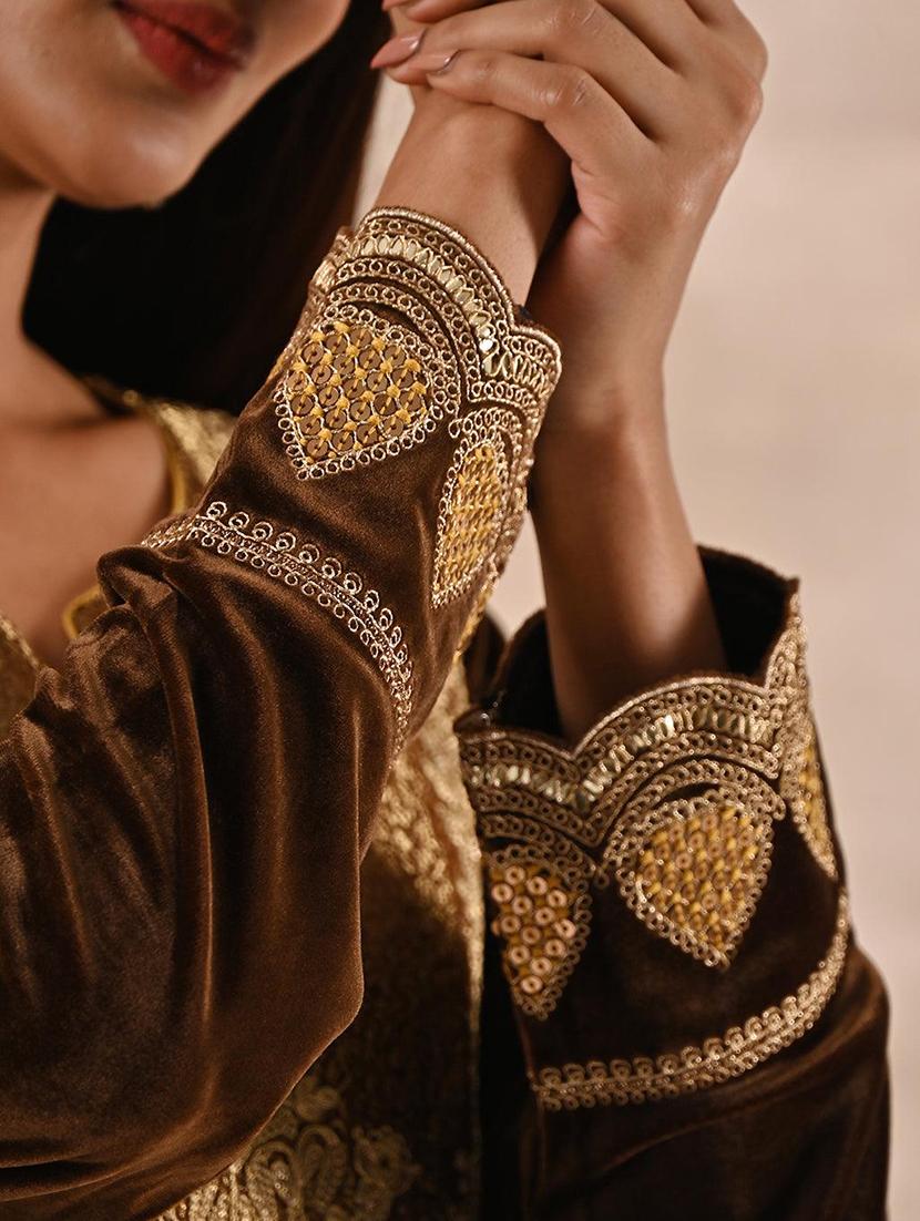 women embroidered kurta palazzo set - 21451721 - Standard Image - 4