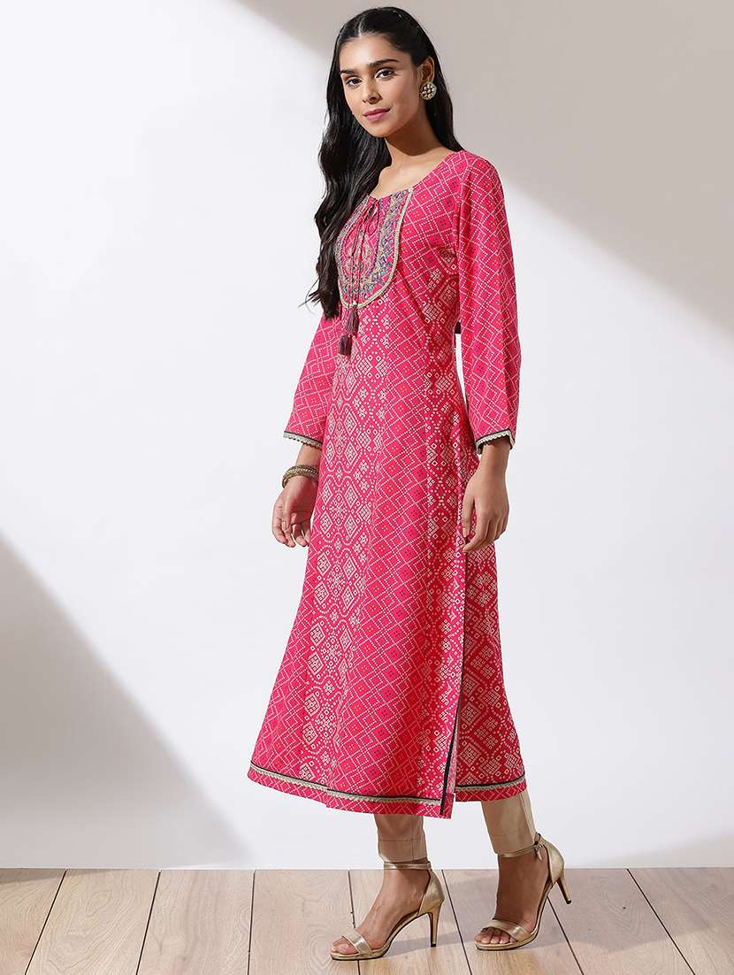 women three quarter sleeve straight kurta - 21452106 -  Standard Image - 1