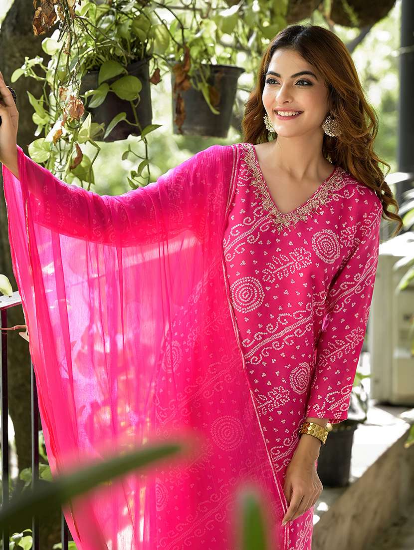 women three quarter sleeve kurta pant with dupatta set - 21454570 -  Standard Image - 4