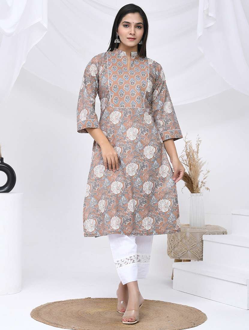 women three quarter sleeve straight kurta - 21454854 -  Zoom Image - 0