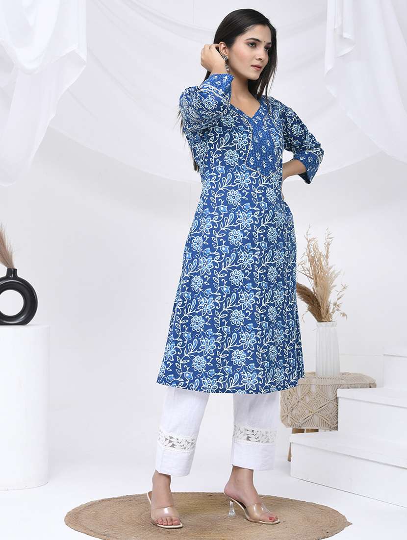 women three quarter sleeve a-line kurta - 21454856 -  Standard Image - 1