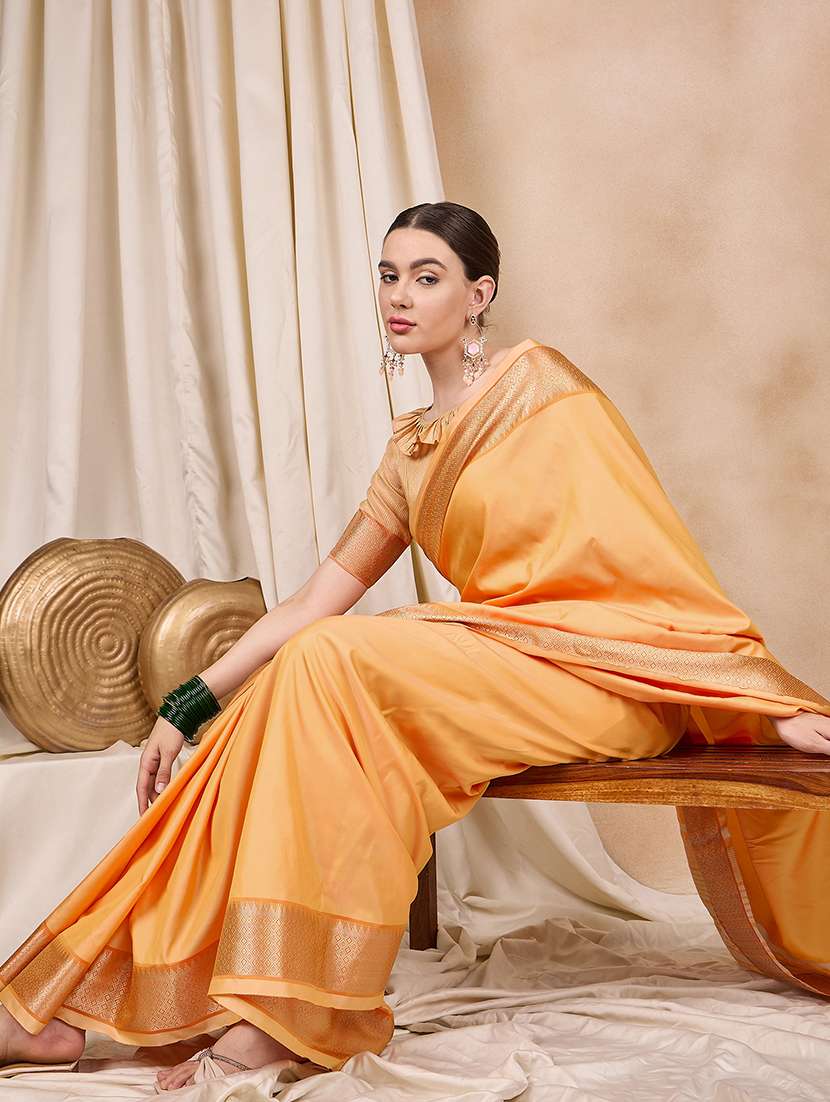 women solid with bordered saree with blouse - 21458113 - Standard Image - 1