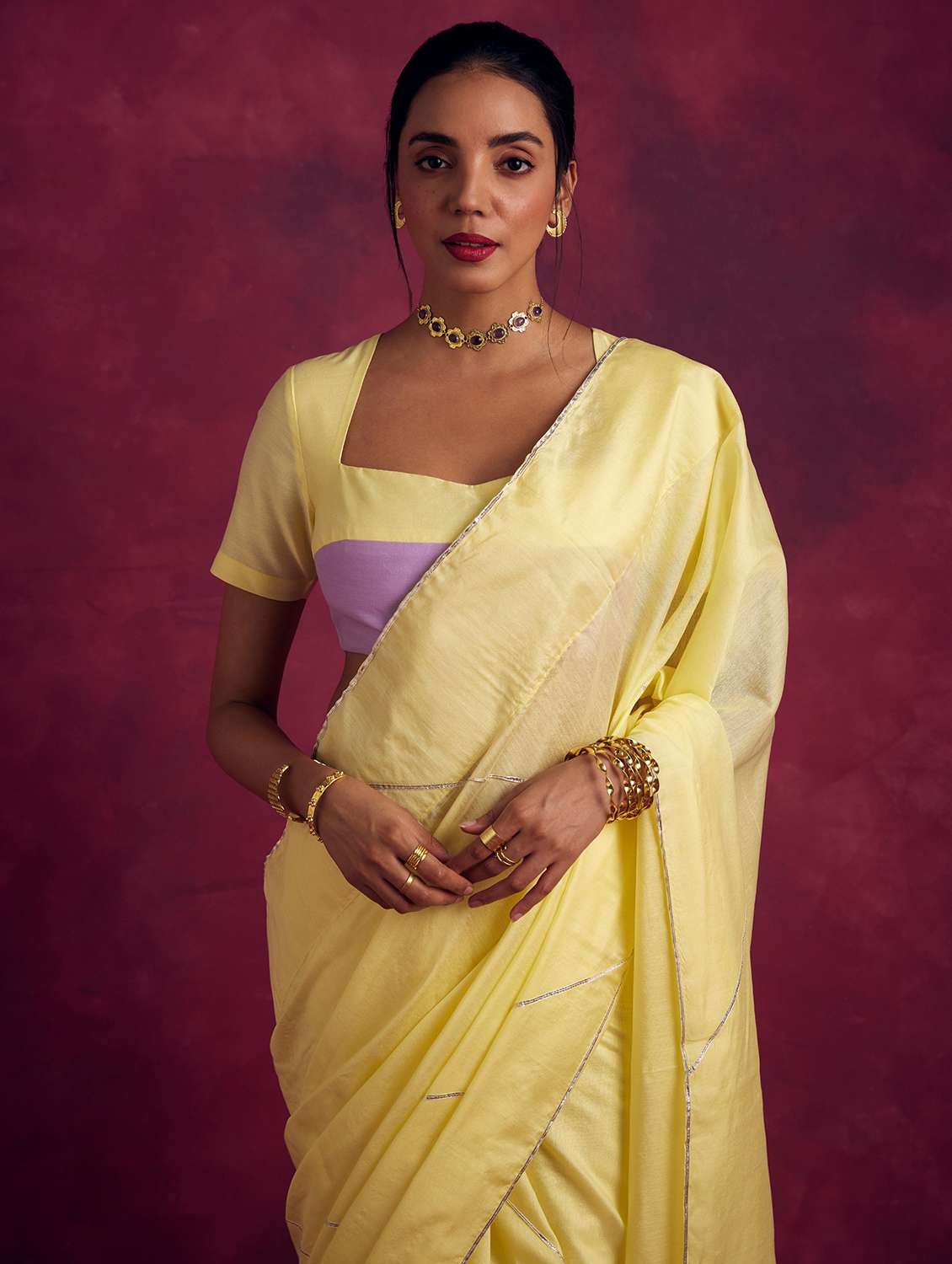 women solid plain saree - 21459958 -  Standard Image - 4