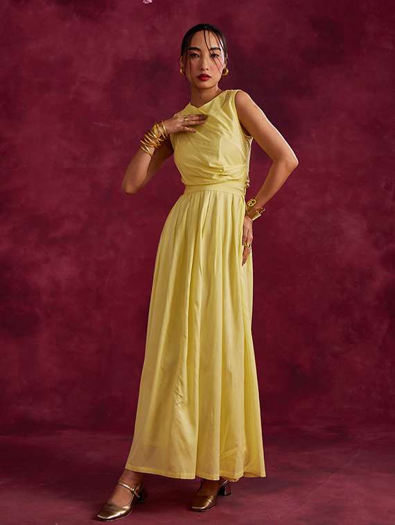 yellow solid flared skirt - 21460044 - Standard Image - 1