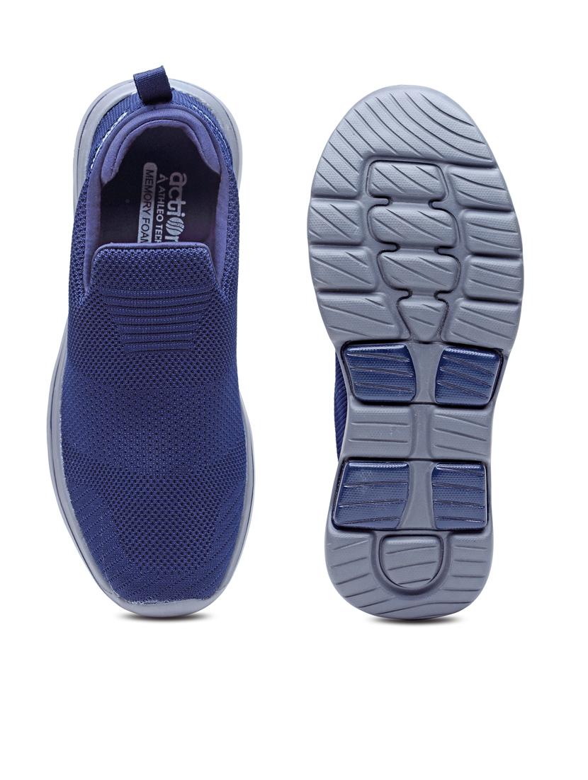 men slip on sports shoes - 21460421 - Standard Image - 4