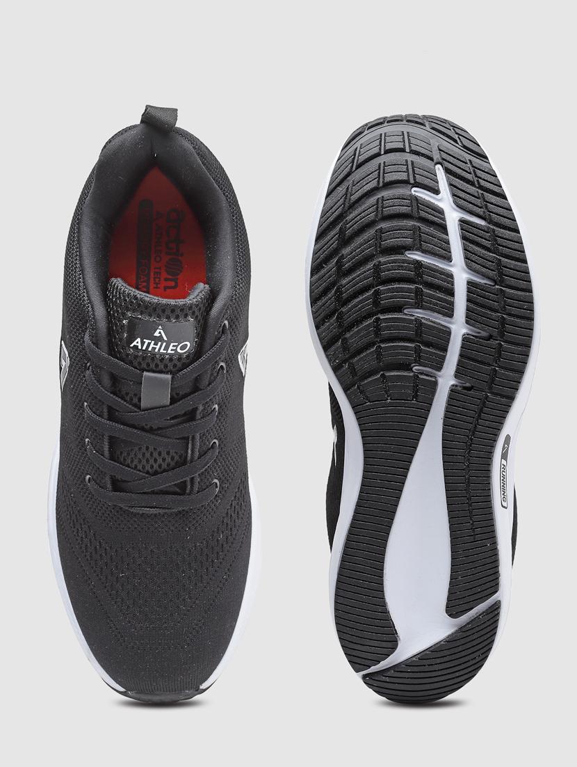 men lace up sports shoes - 21460432 - Standard Image - 4