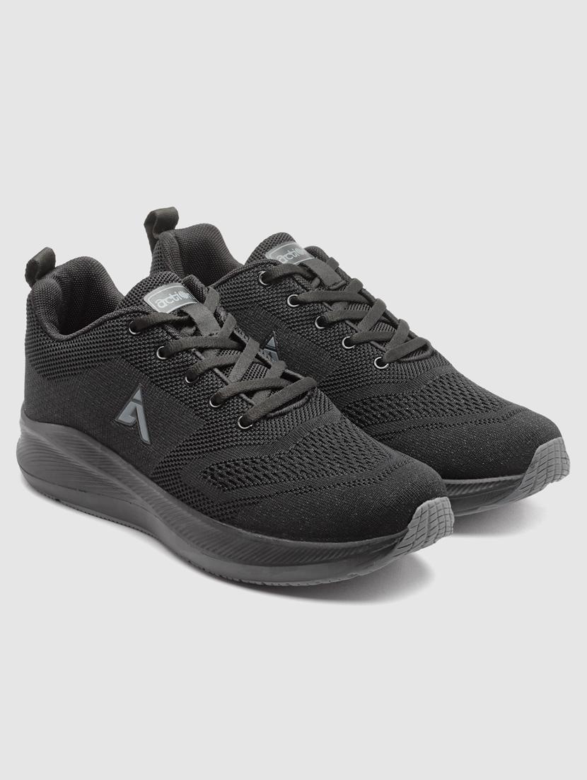 men lace up sports shoes - 21460433 -  Standard Image - 1