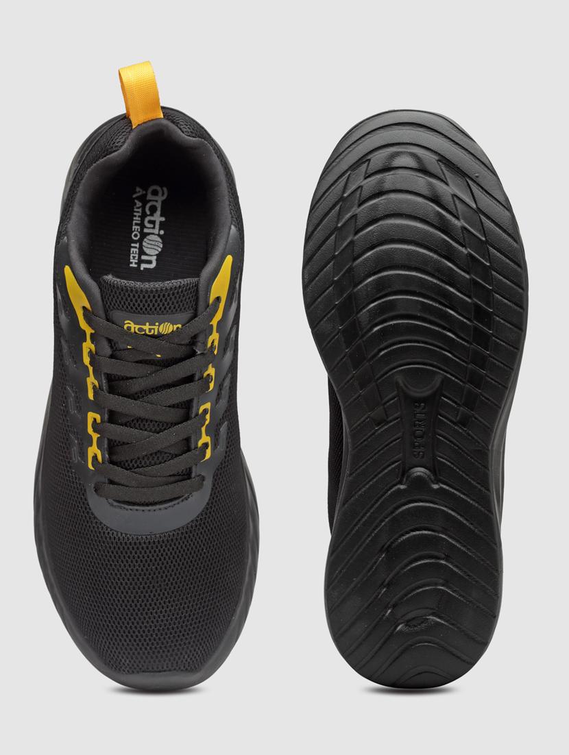 men lace up sports shoes - 21460469 - Standard Image - 4