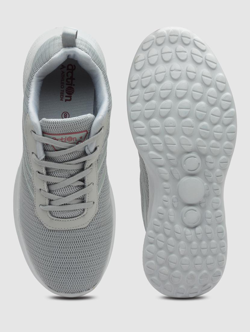 men lace up sports shoes - 21460503 - Standard Image - 4