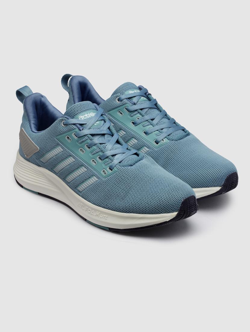 men lace up sports shoes - 21460530 - Standard Image - 1