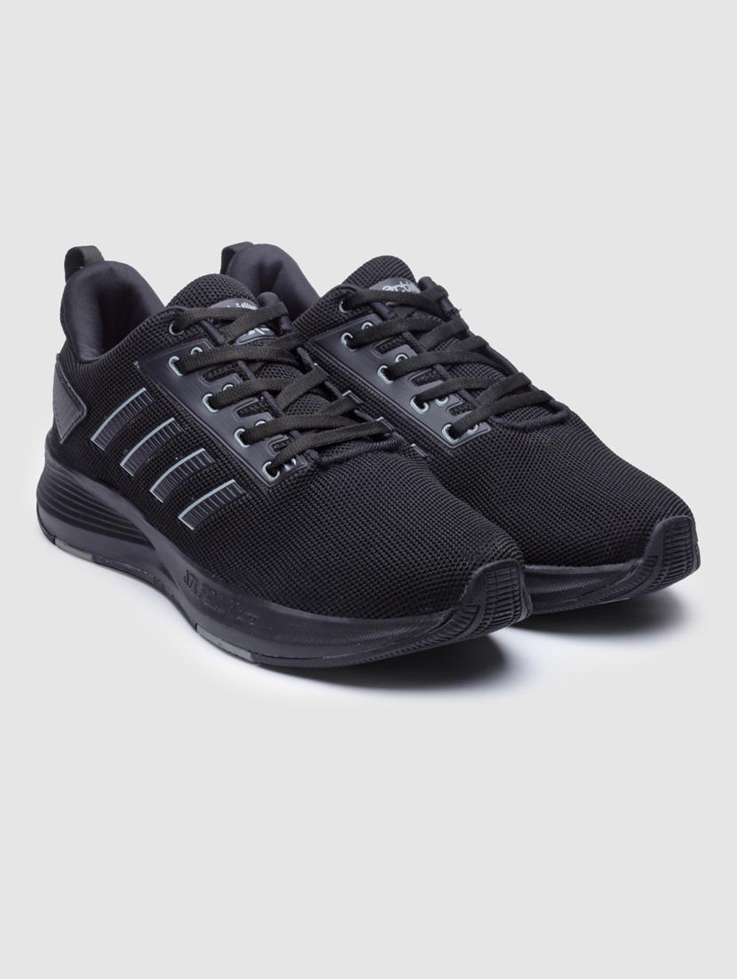 men lace up sports shoes - 21460531 - Standard Image - 1