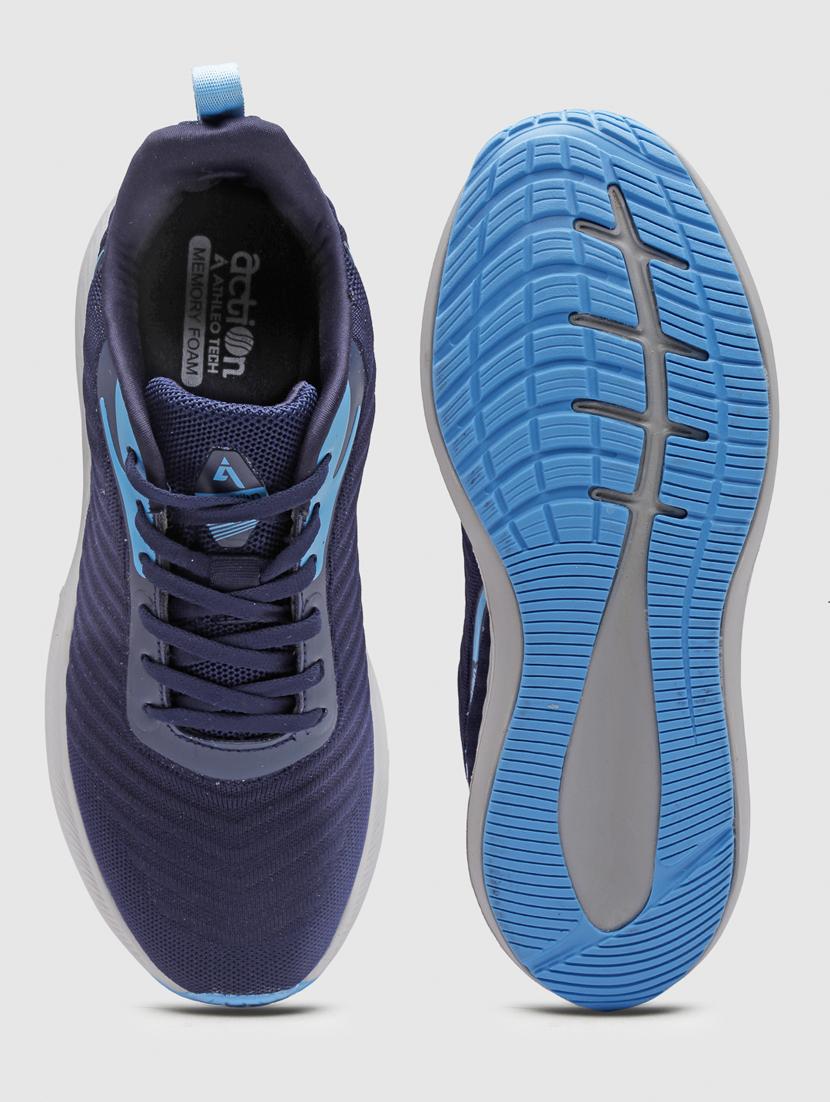 men lace up sports shoes - 21460545 - Standard Image - 4