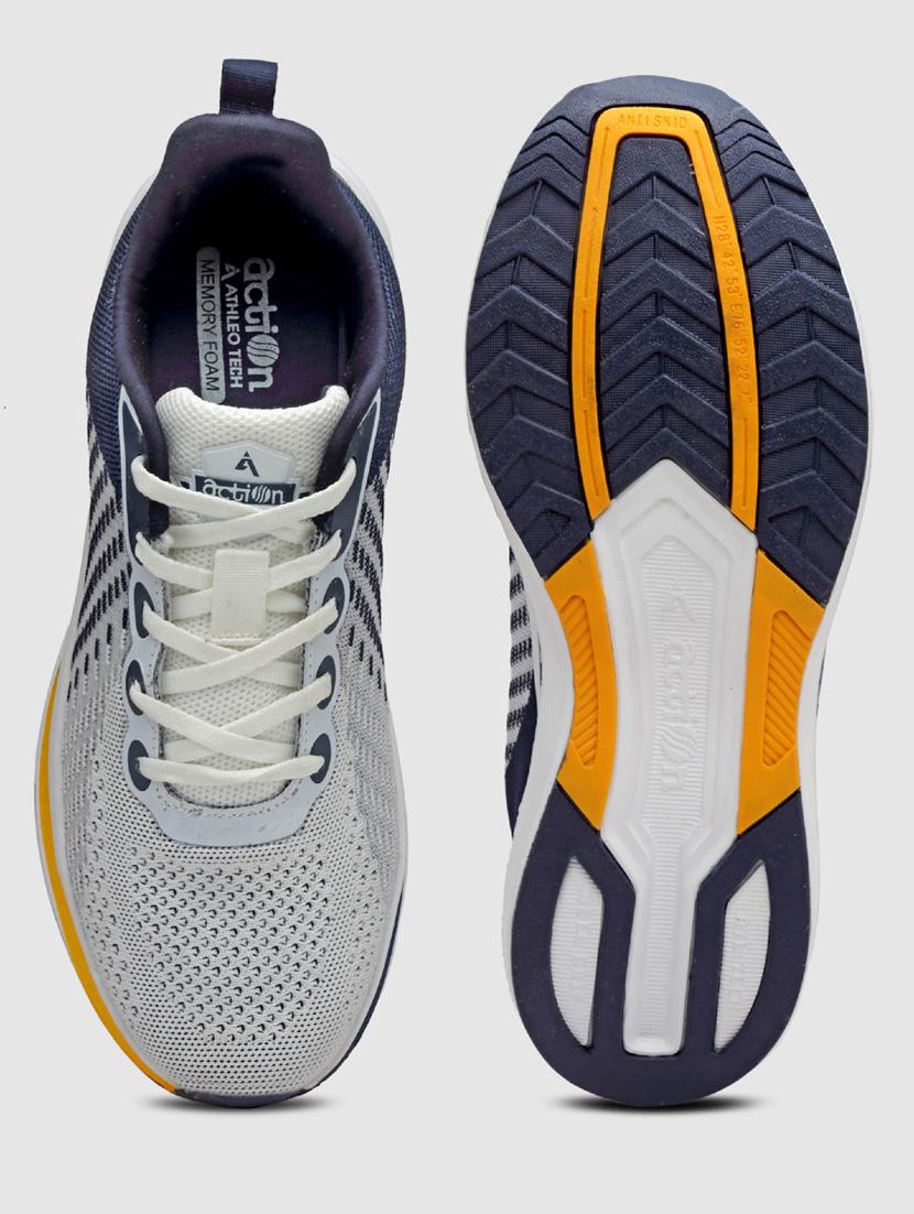 men lace up sports shoes - 21460572 - Standard Image - 4