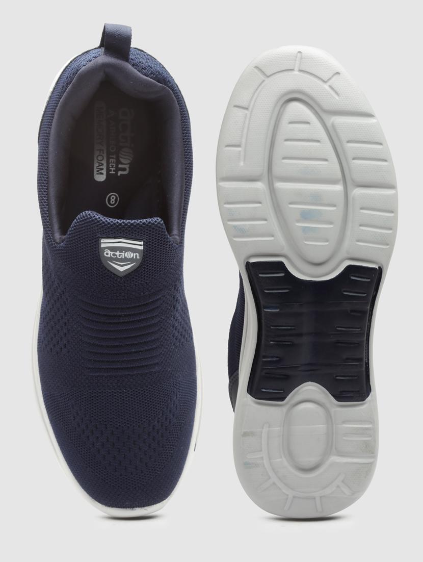 men slip on sports shoes - 21460578 - Standard Image - 4