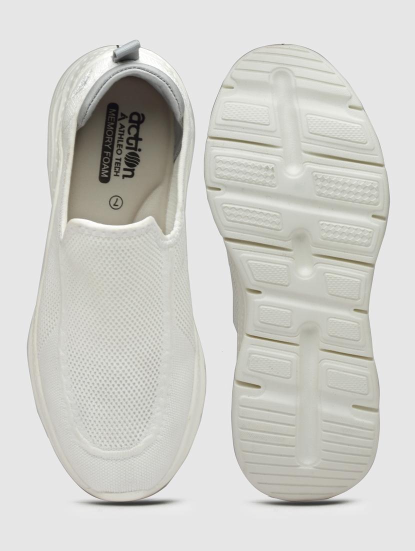 men slip on sports shoes - 21460614 - Standard Image - 4