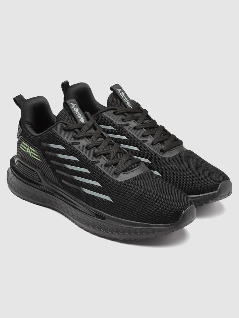 men lace up sports shoes - 21460615 -  Standard Image - 1