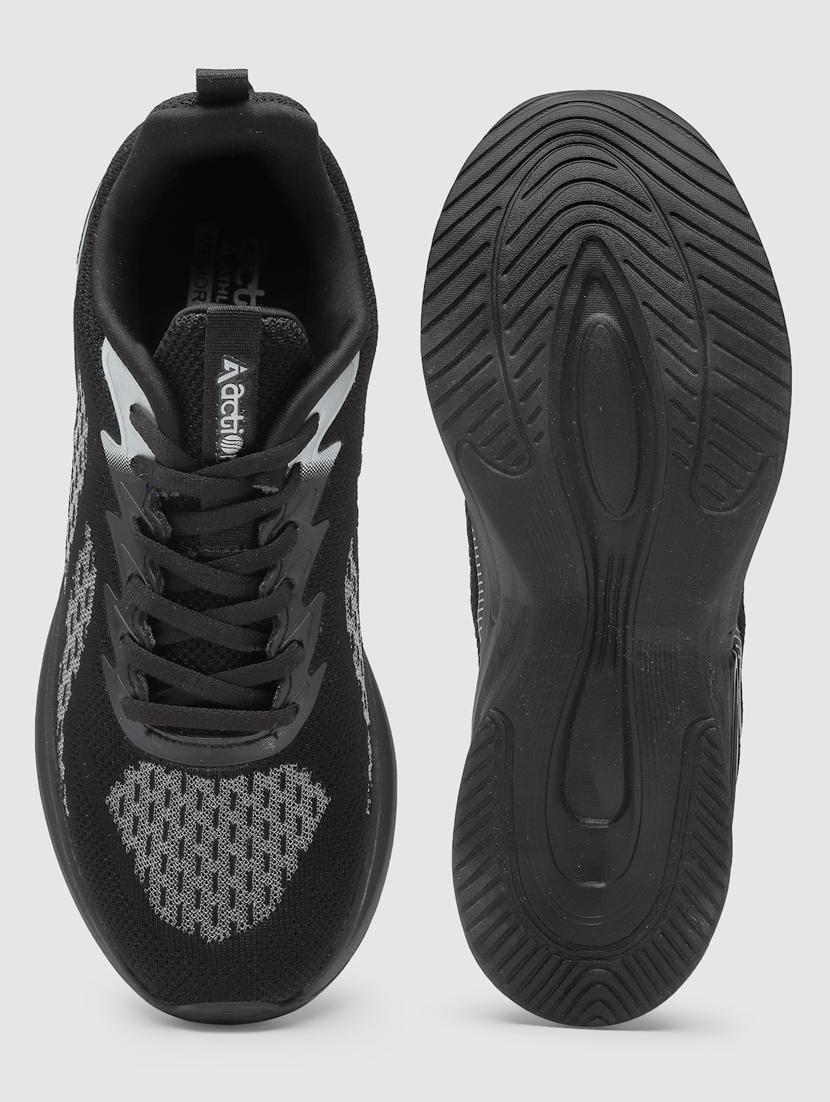 men lace up sports shoes - 21460623 - Standard Image - 4